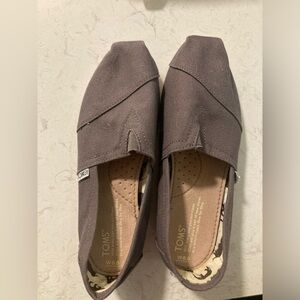Grey Toms size 6.5 - unworn!